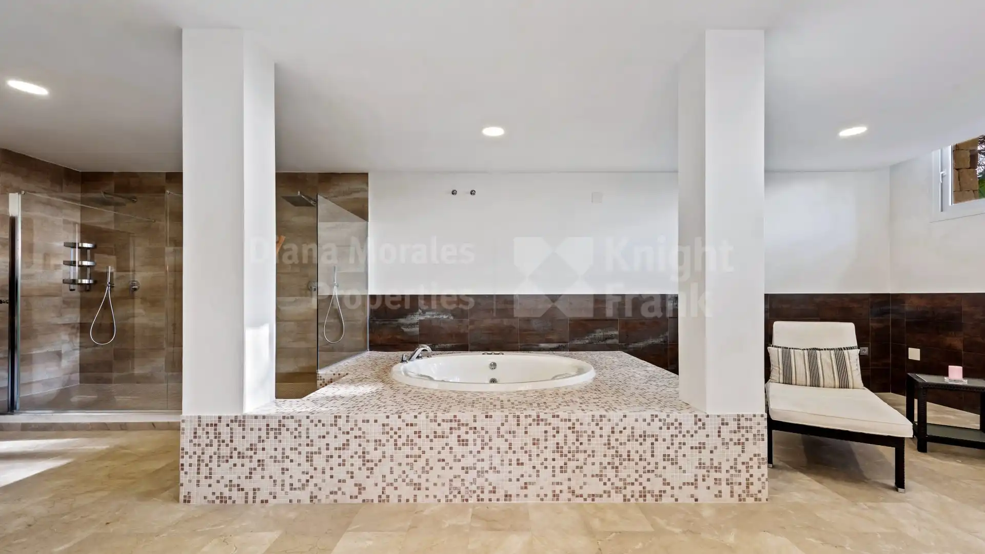 Baño de Casa o chalet en venta en Marbella con Aire acondicionado, Jardín privado y Terraza