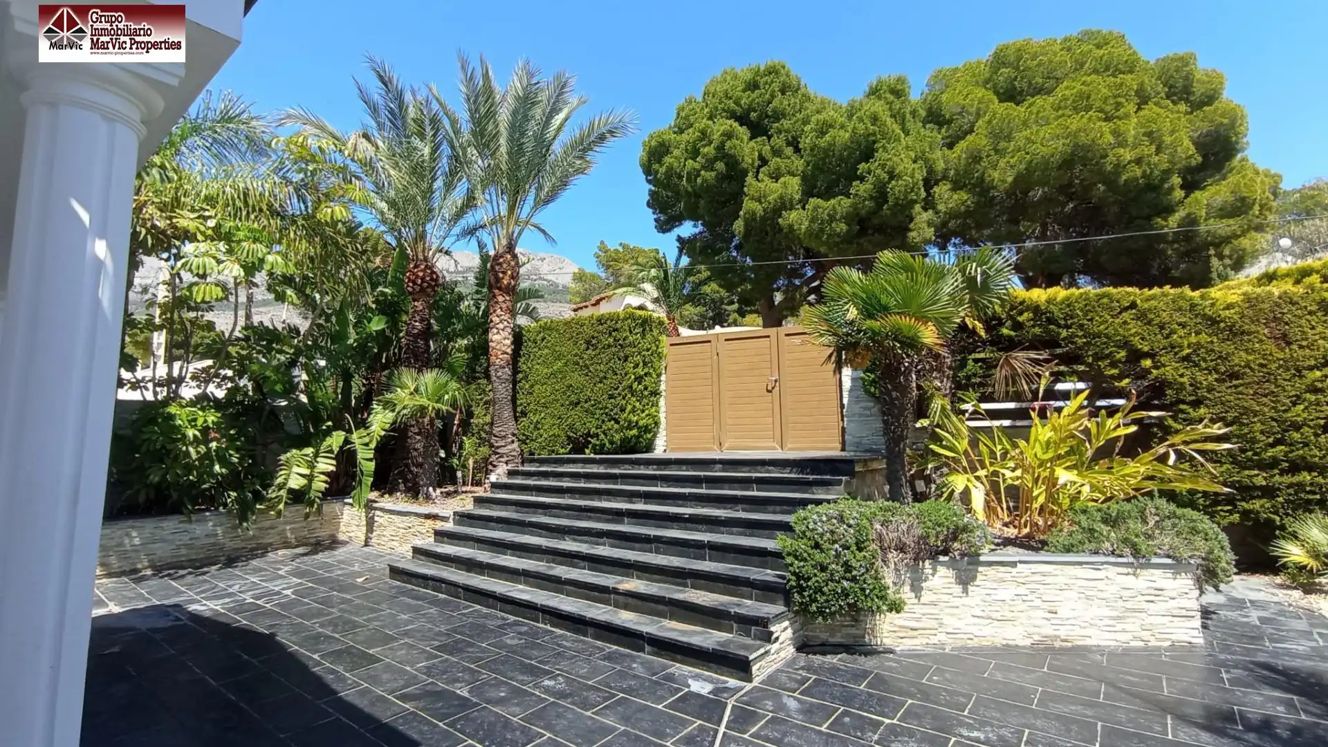 Vista exterior de Casa o chalet en venta en Altea con Aire acondicionado, Jardín privado y Terraza