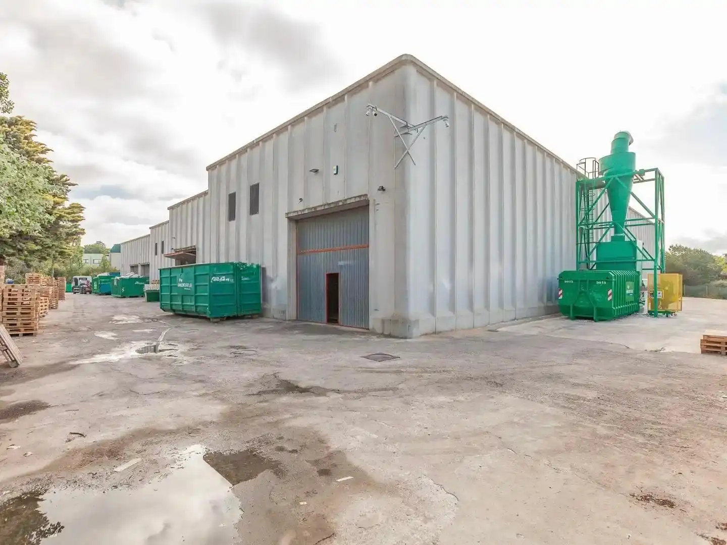 Vista exterior de Nave industrial en venta en Sant Feliu de Codines