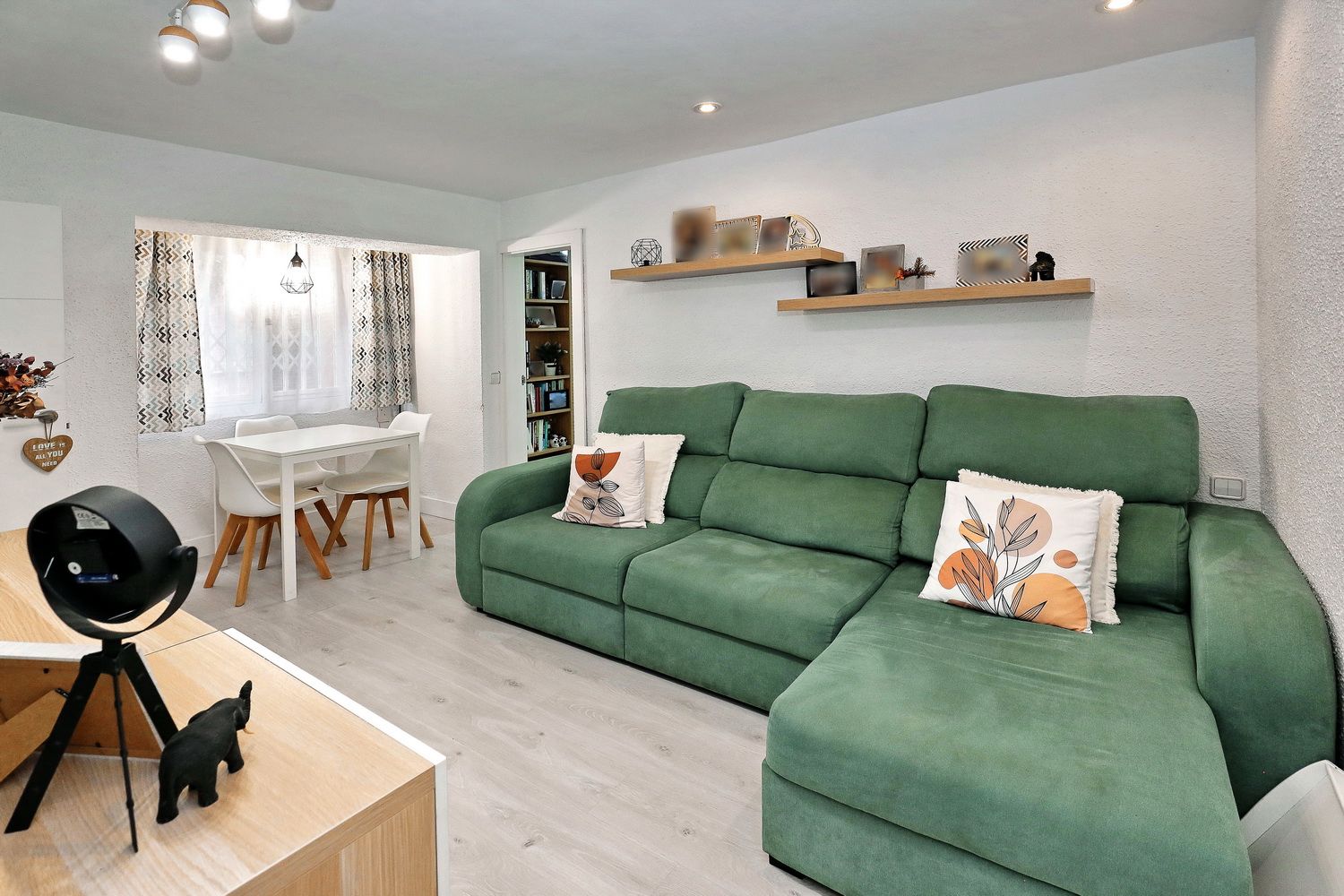 Sala d'estar de Pis en venda en  Barcelona Capital amb Aire condicionat, Parquet i Forn