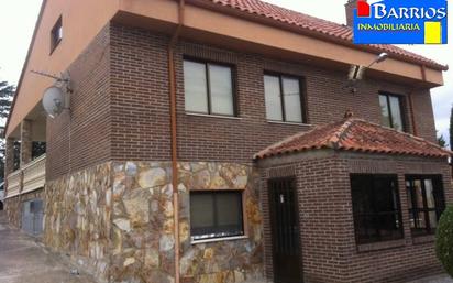 Exterior view of House or chalet for sale in Zamora Capital   with Heating, Private garden and Storage room