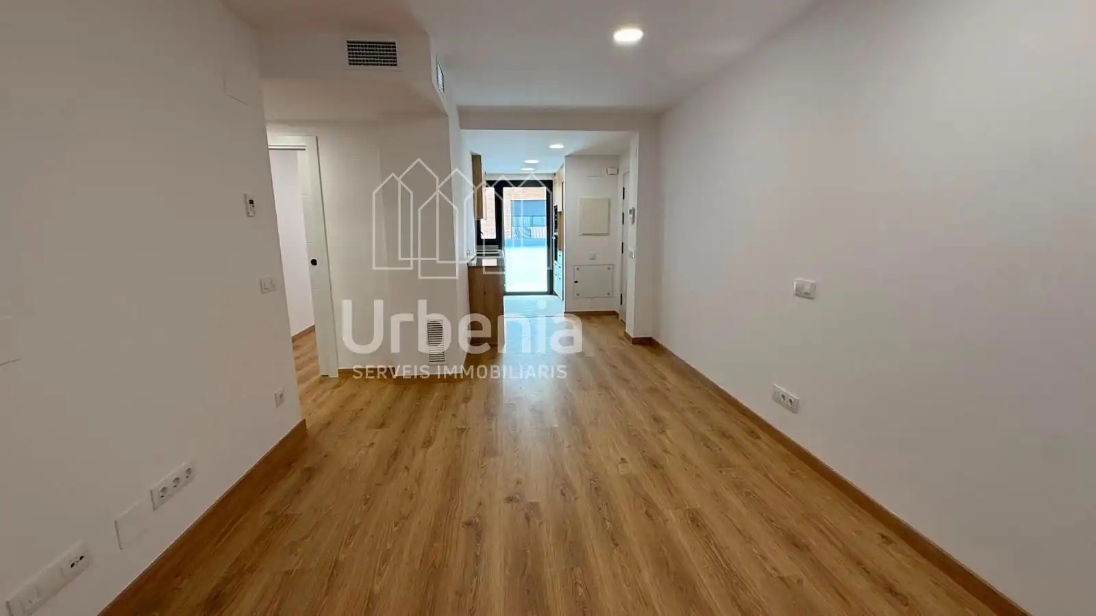 Außenansicht von Wohnung zur Miete in Canet de Mar mit Heizung und Terrasse
