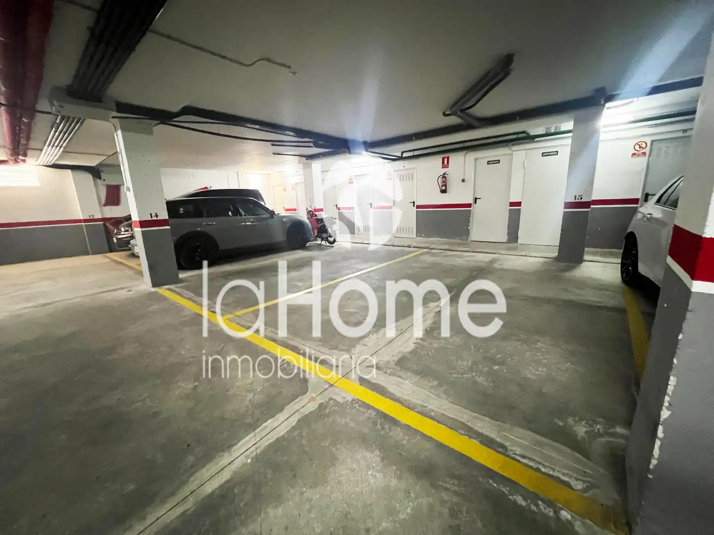 Parking de Piso en venta en Valencia con Aire acondicionado, Terraza y Balcón