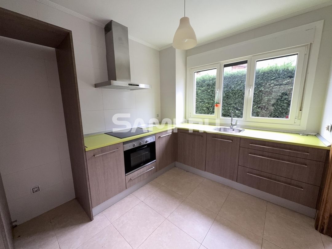 Cuina de Pis en venda en Eskoriatza amb Calefacció, Jardí privat i Terrassa