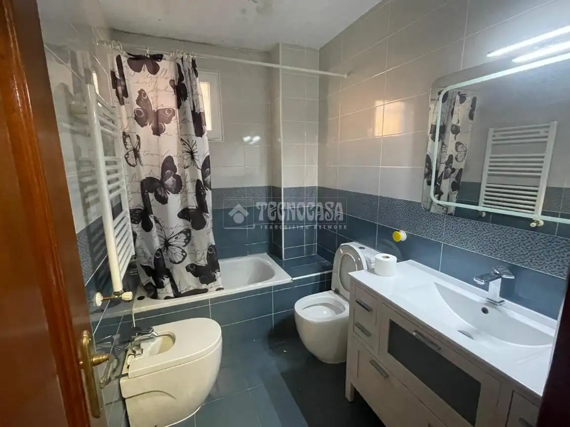 Baño de Piso en venta en Madrid con Calefacción