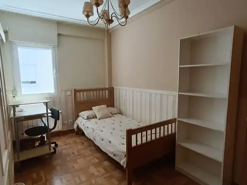 Schlafzimmer von Wohnung zur Miete in Burgos Capital