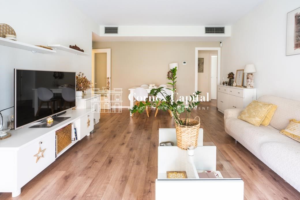 Living room of Flat for sale in  Barcelona Capital  with Air Conditioner, Heating and Terrace