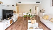 Living room of Flat for sale in  Barcelona Capital  with Air Conditioner, Heating and Terrace