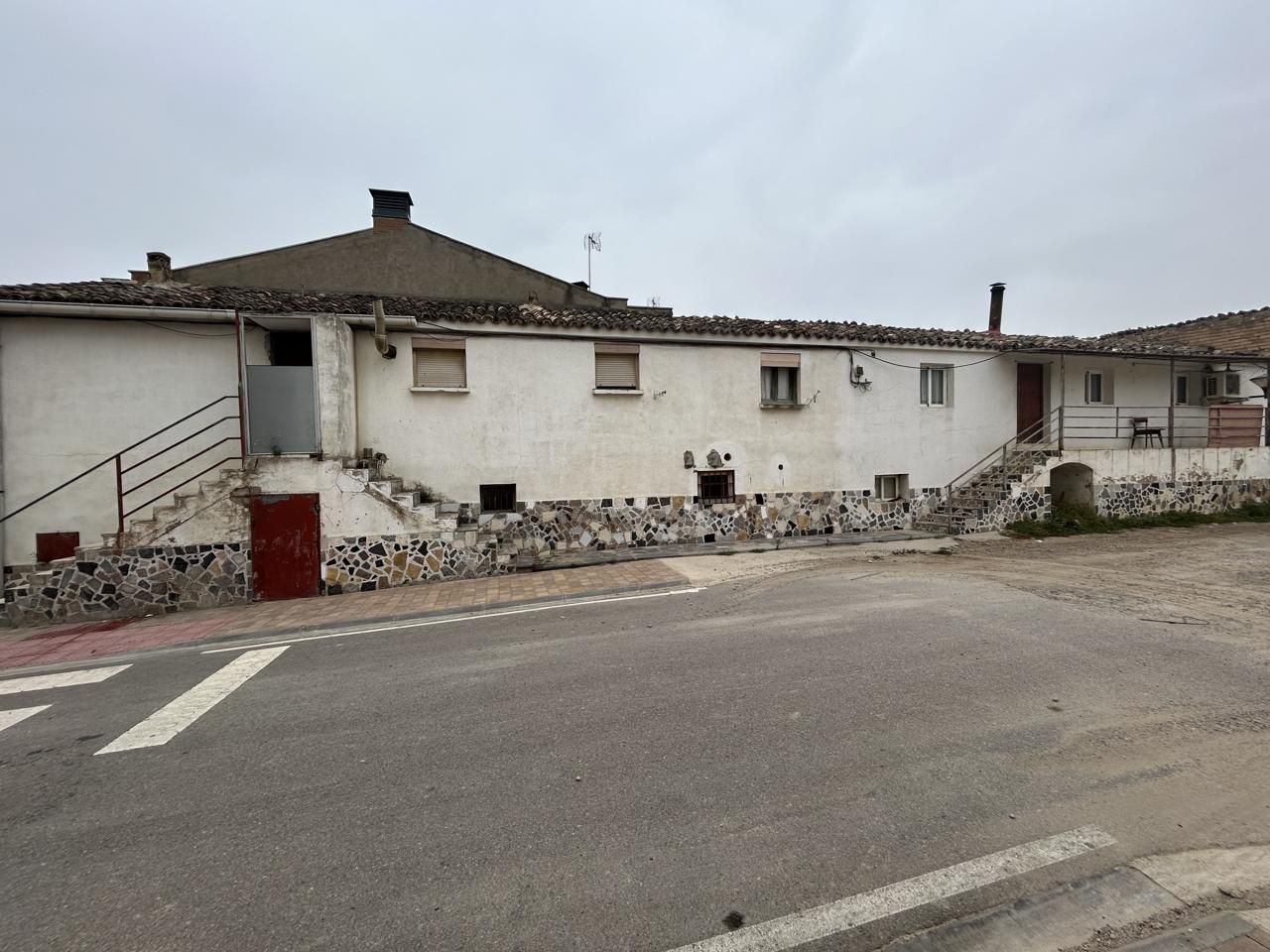 Exterior view of House or chalet for sale in Valtierra  with Community pool