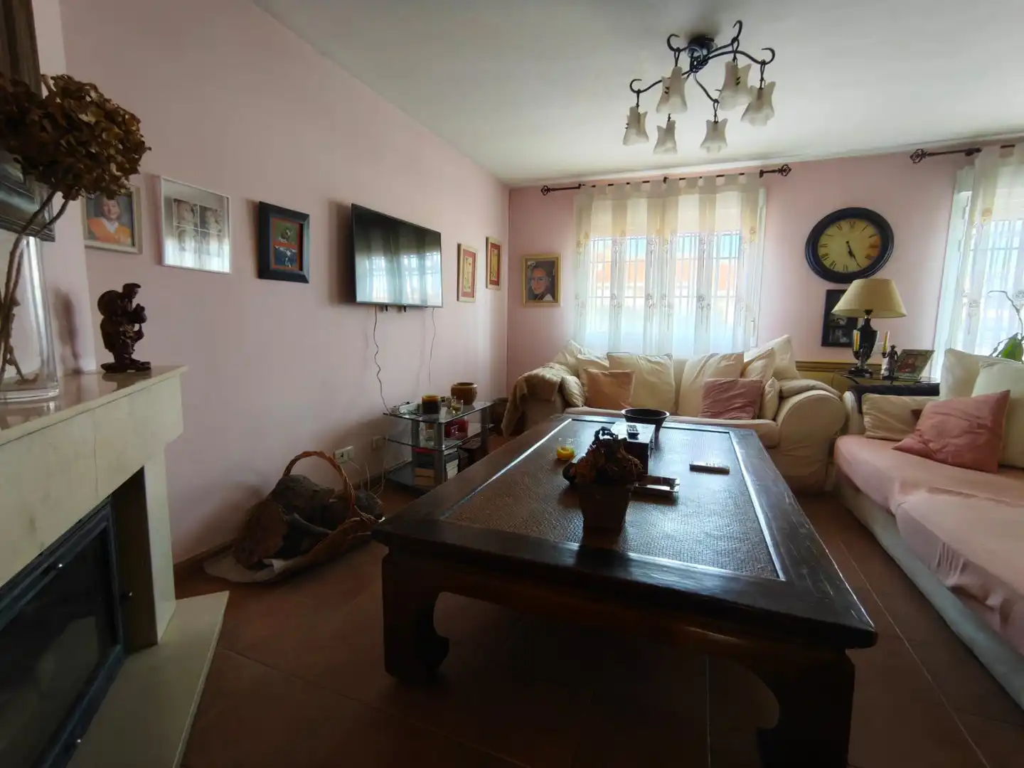 Sala d'estar de Casa o xalet de lloguer en Sevilla la Nueva amb Aire condicionat, Calefacció i Terrassa