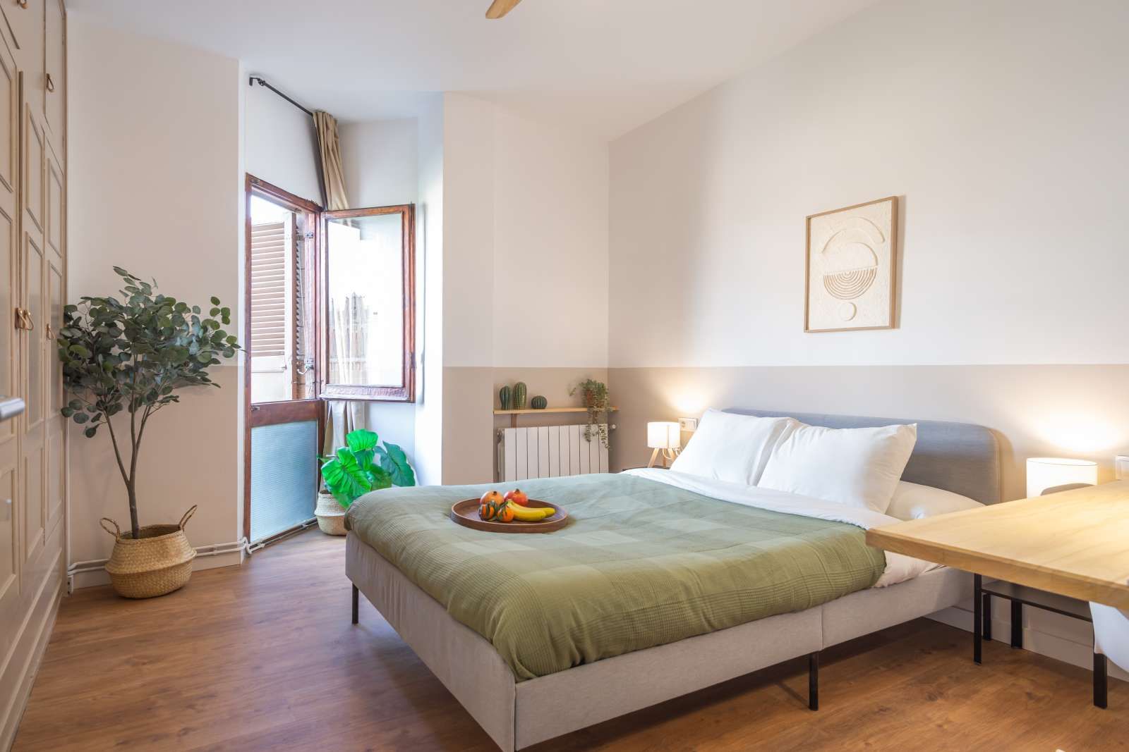 Bedroom of Flat to share in  Barcelona Capital  with Air Conditioner, Heating and Terrace