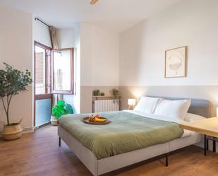 Bedroom of Flat to share in  Barcelona Capital  with Terrace