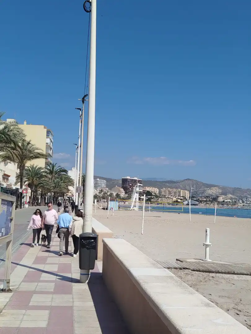 Vista exterior de Pis en venda en El Campello amb Moblat i Balcó