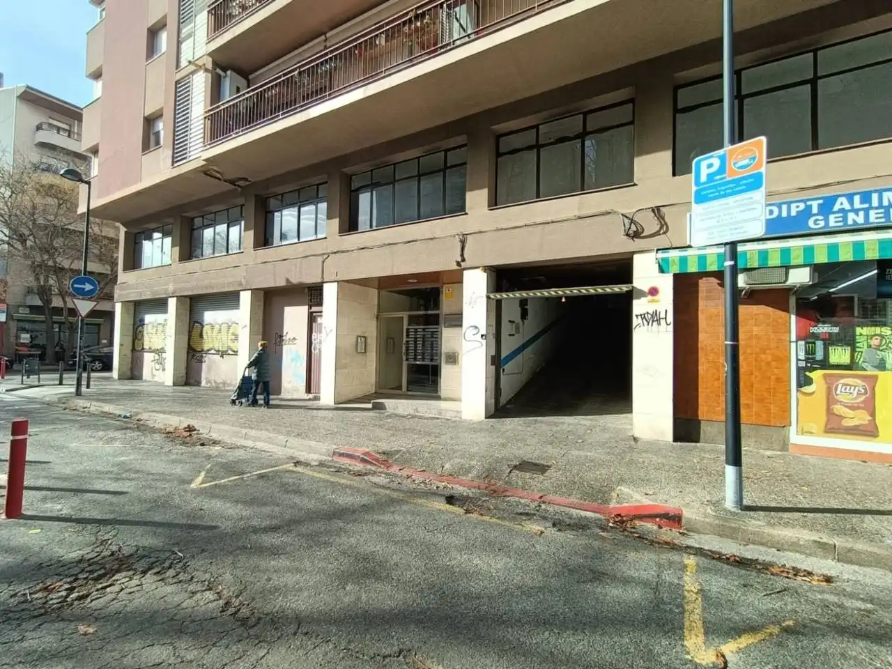 Parkplatz von Garage zum Verkauf in Girona