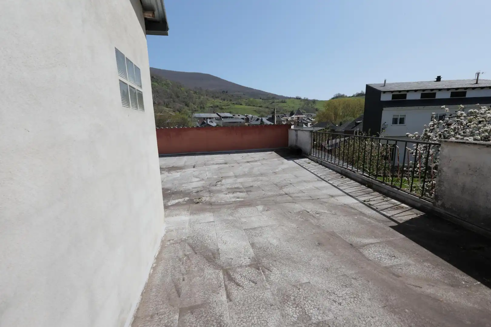 Terraza de Edificio en venta en Noceda del Bierzo