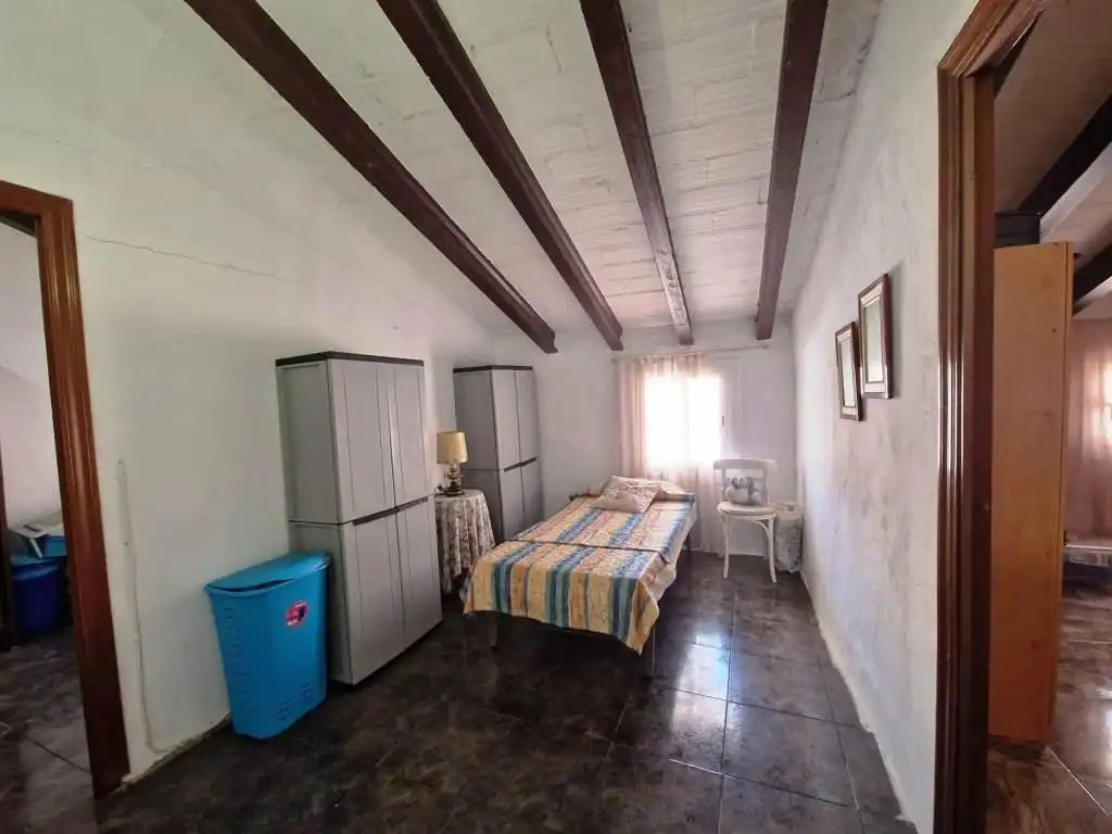Dormitori de Casa o xalet en venda en Alcampell amb Jardí privat, Terrassa i Balcó