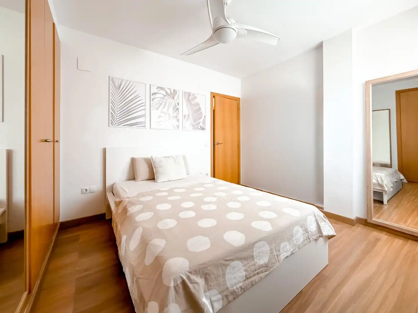 Schlafzimmer von Dachboden zum Verkauf in Museros mit Klimaanlage, Terrasse und Abstellraum
