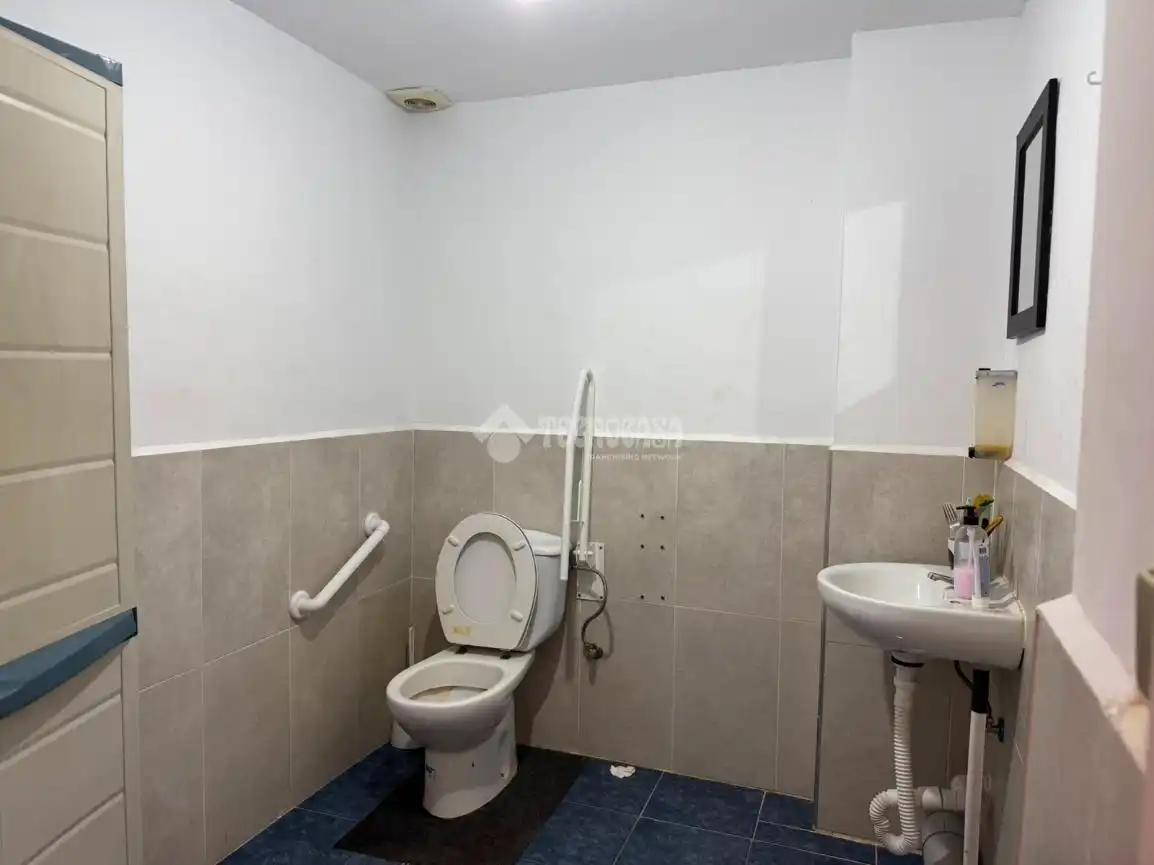 Baño de Local de alquiler en Coslada
