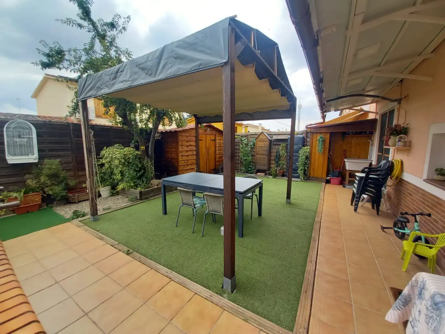 Terraza de Casa adosada en venta en Lliçà d'Amunt con Calefacción, Jardín privado y Amueblado