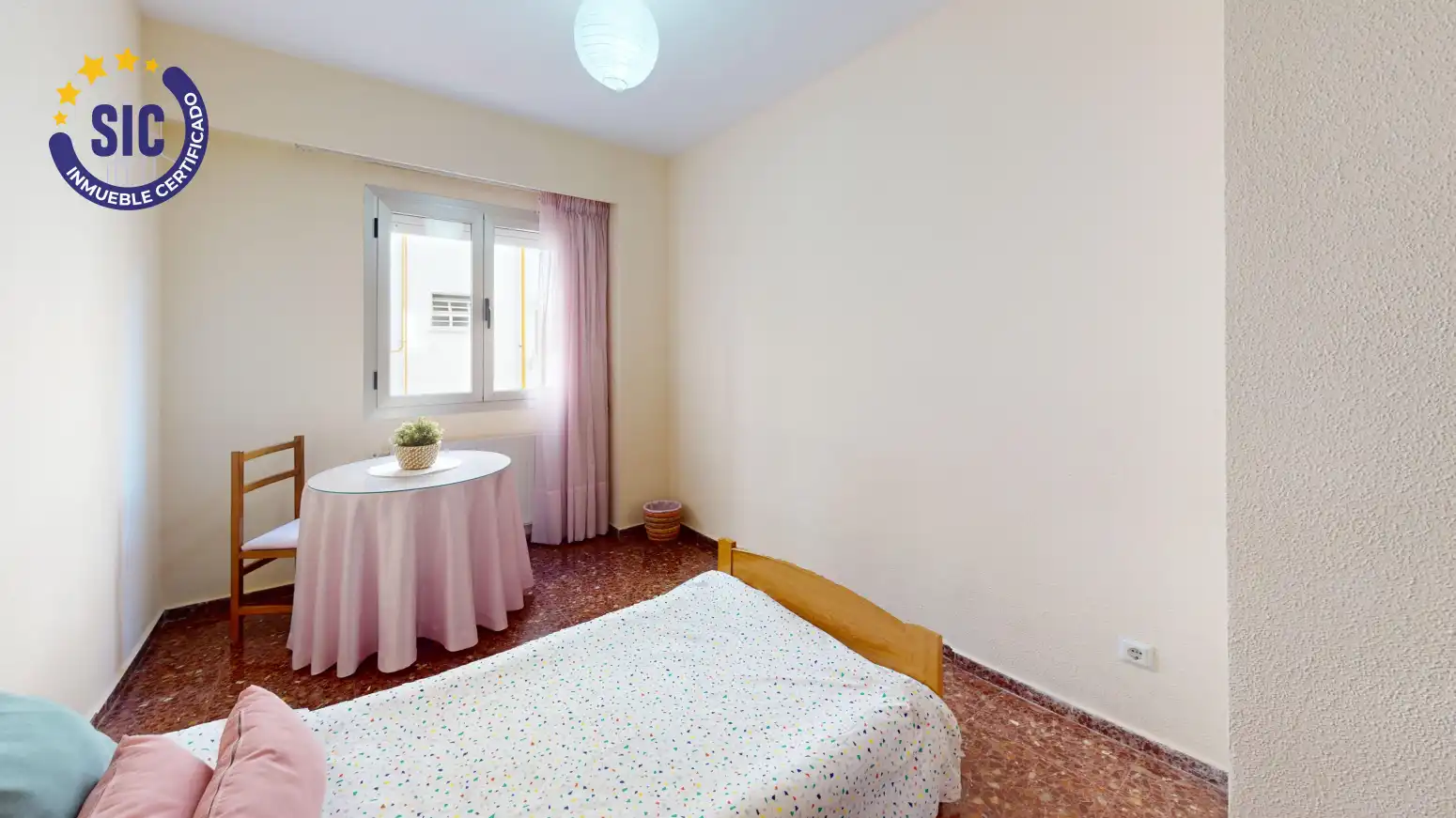 Habitación de Piso en venta en Valencia con Calefacción y Amueblado