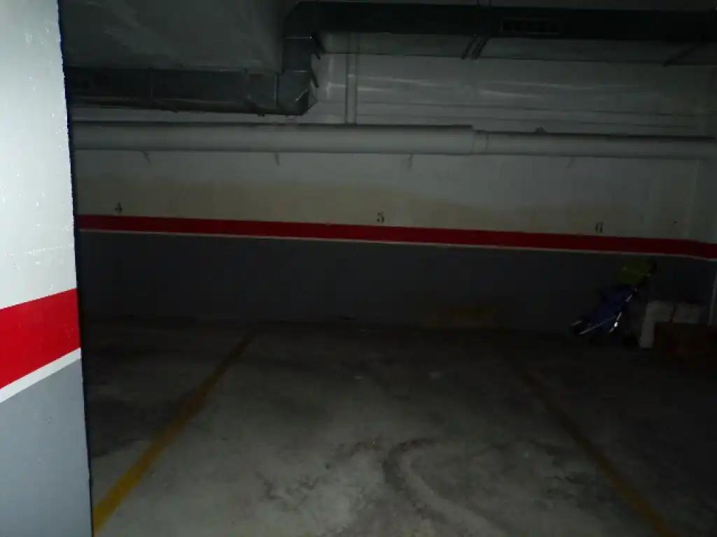 Parking for sale in C/ Roger de Lluria, imagen 6