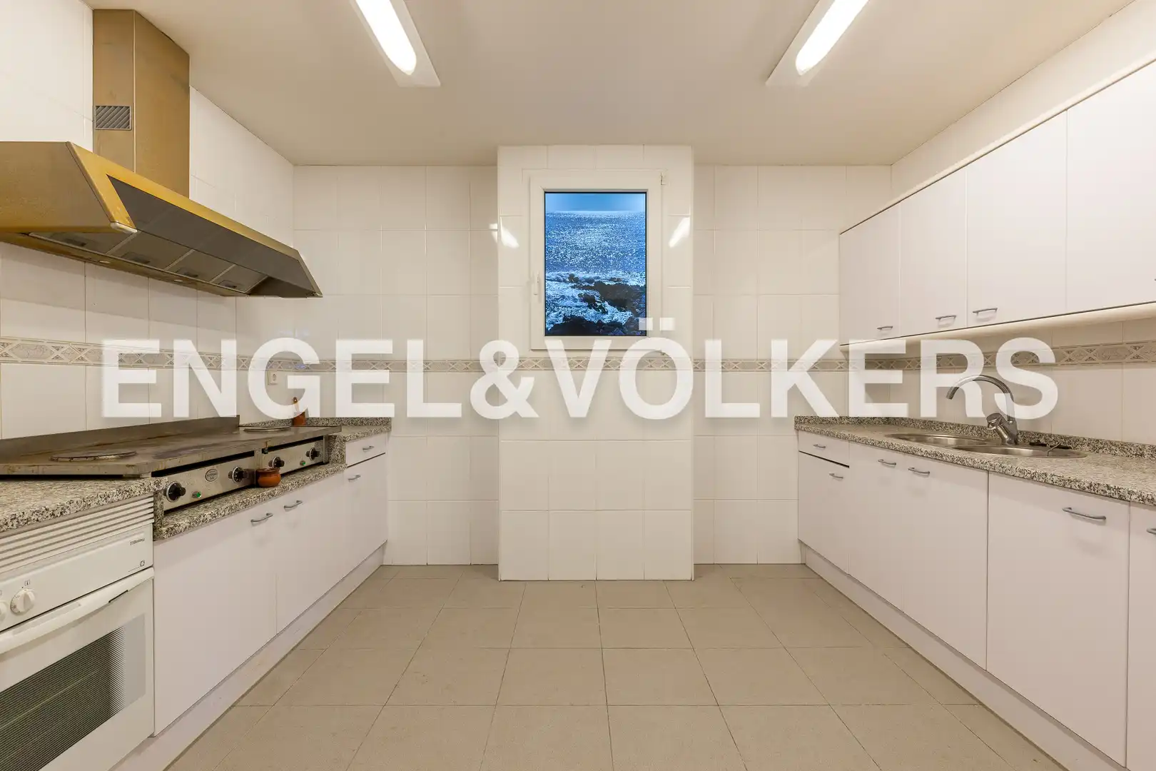 Cocina de Casa o chalet en venta en San Lorenzo de El Escorial con Calefacción
