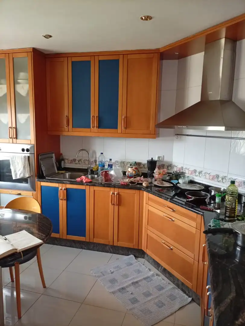 Cuina de Casa o xalet en venda en Ourense Capital  amb Calefacció, Jardí privat i Parquet