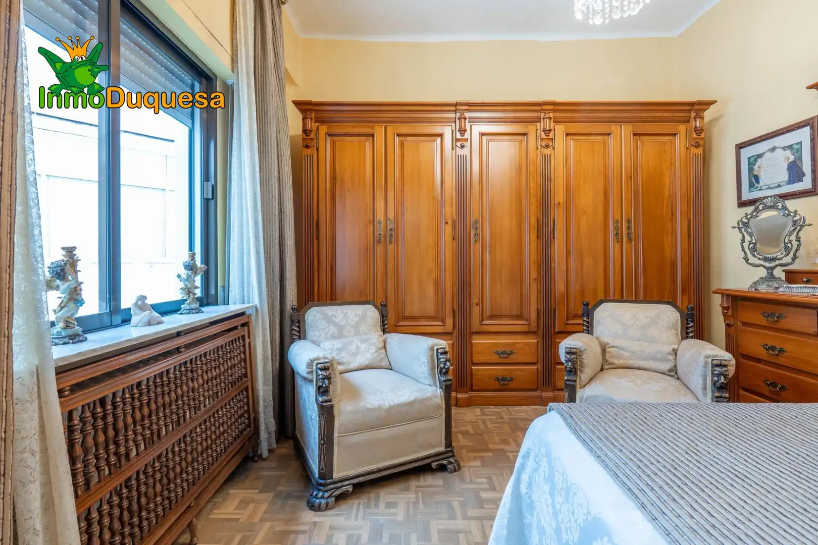 Dormitori de Àtic en venda en Granada amb Parquet, Terrassa i Traster