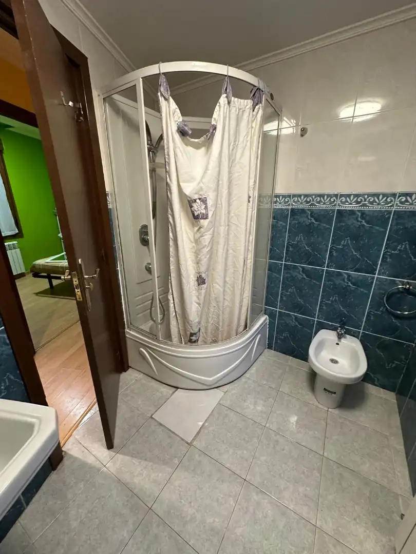 Baño de Piso en venta en Cenicero con Calefacción