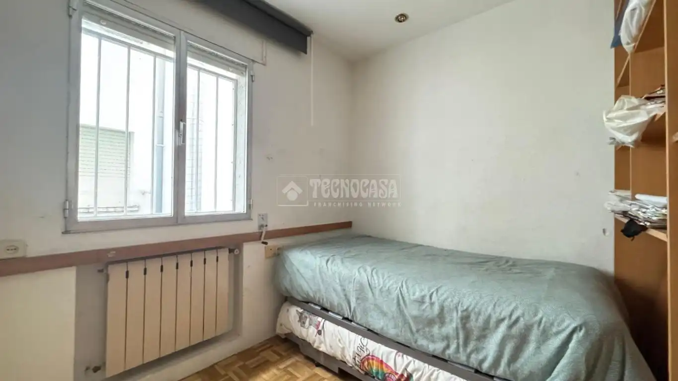 Bedroom of Flat for sale in Madrid  with Heating, Parquet flooring and Terrace
