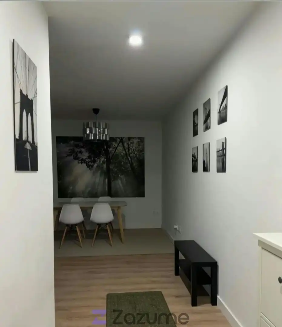 Menjador de Apartament de lloguer en Bilbao  amb Calefacció, Terrassa i Moblat
