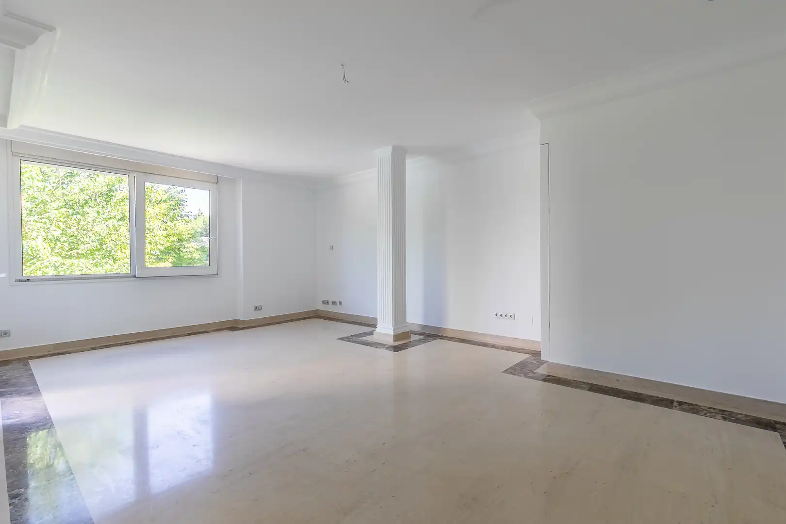 Living room of Houses for rent in Madrid  with Air Conditioner, Heating and Private garden