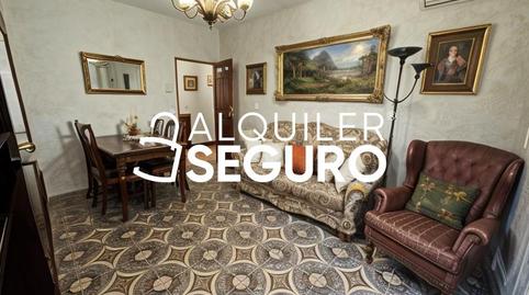 Foto 2 de Piso de alquiler en Ramón Lujan, Almendrales, Madrid