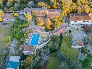 Casa rústica amb balcó en venda a Montuïri