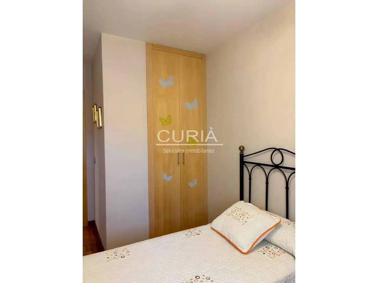 Piso en venta en Instituts - Universitat