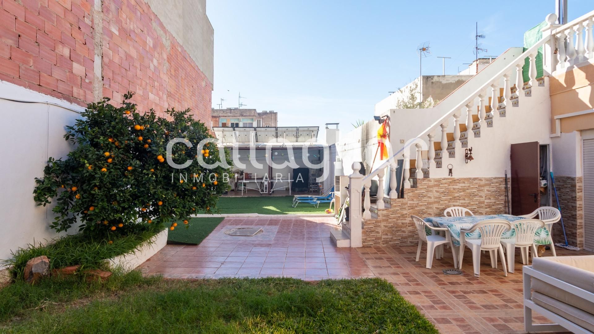 Vista exterior de Casa o xalet en venda en Almenara amb Aire condicionat, Calefacció i Jardí privat