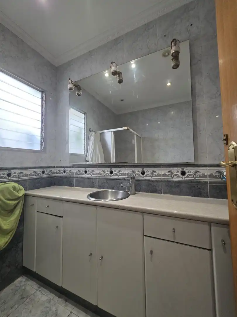 Bathroom of Houses for sale in Sueca  with Air Conditioner and Storage room