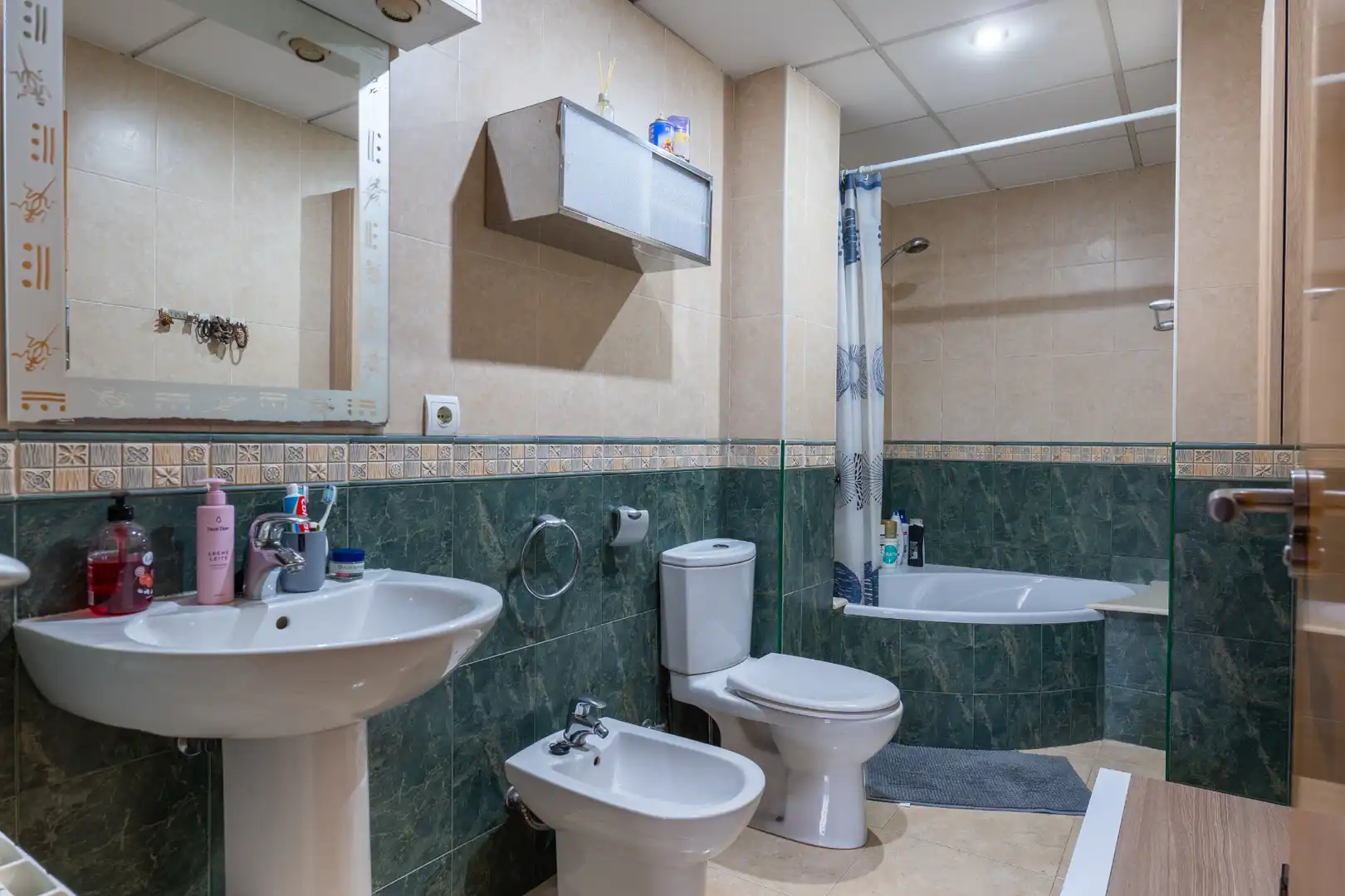 Baño de Piso en venta en Alcanar con Terraza y Balcón