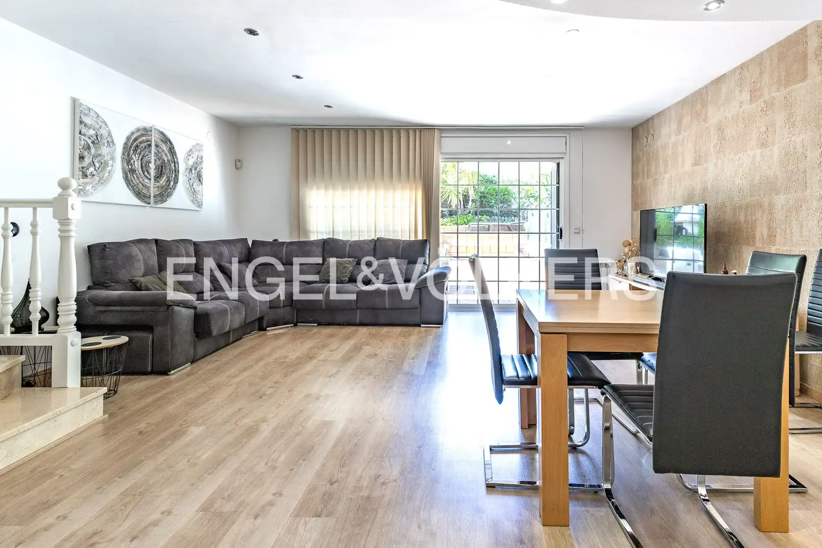 Exterior view of Houses for sale in Badalona  with Air Conditioner, Heating and Private garden