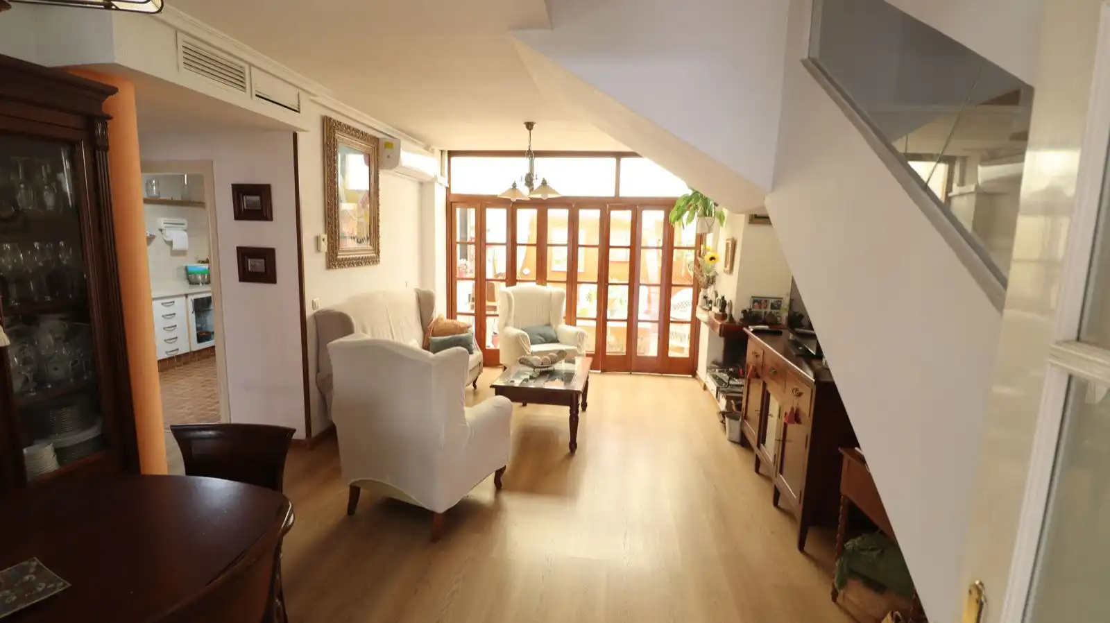 Living room of Houses for sale in Badajoz Capital  with Air Conditioner, Heating and Parquet flooring