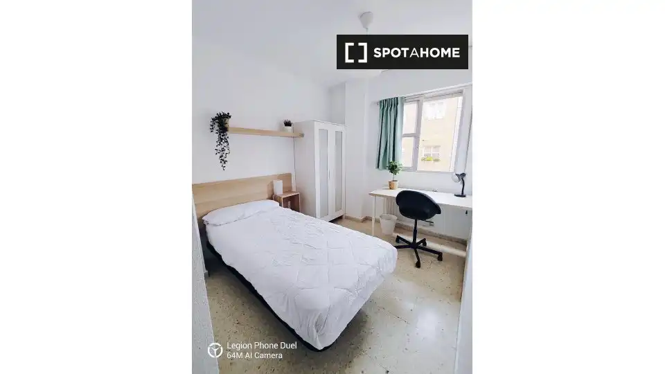 Bedroom of Flat for rent in Madrid  with Air Conditioner, Heating and Furnished