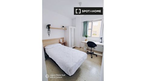 Photo 2 of Flat for rent in Palomeras Bajas, Madrid Capital