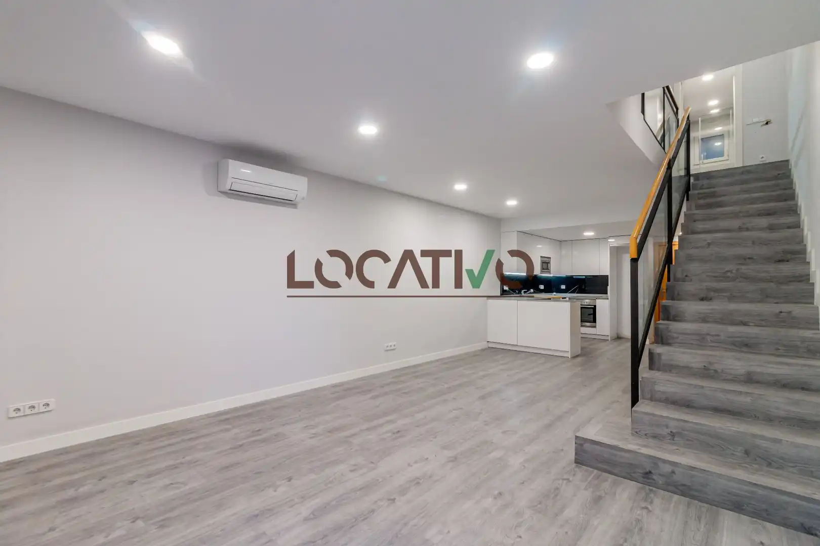 Dúplex en venta en Madrid con Calefacción y Terraza