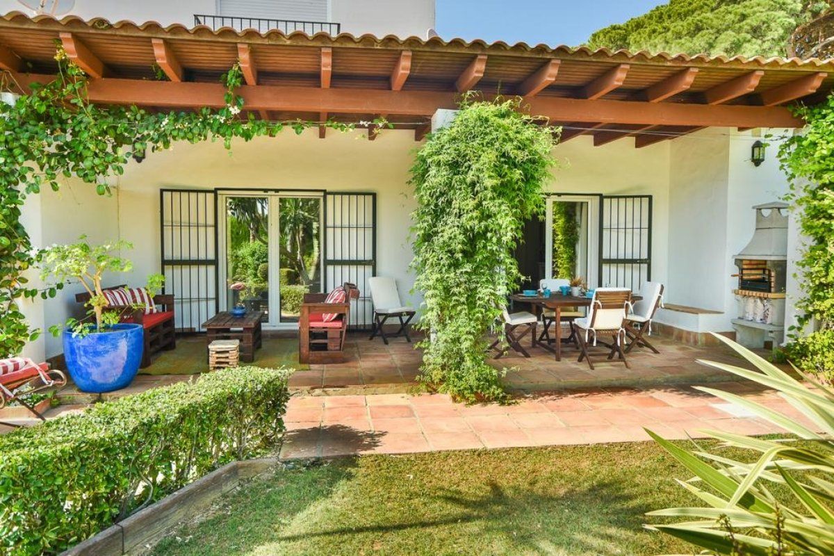 Garden of Country house for sale in Barbate  with Air Conditioner, Heating and Private garden