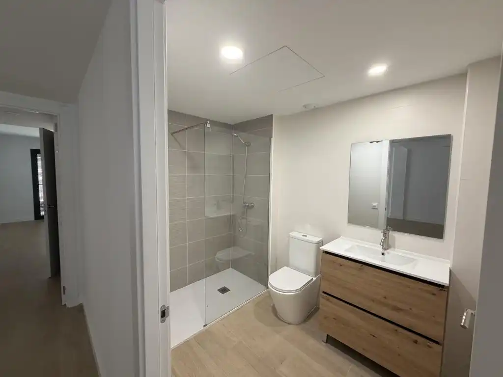 Baño de Piso de alquiler en Palafrugell con Aire acondicionado, Calefacción y Terraza