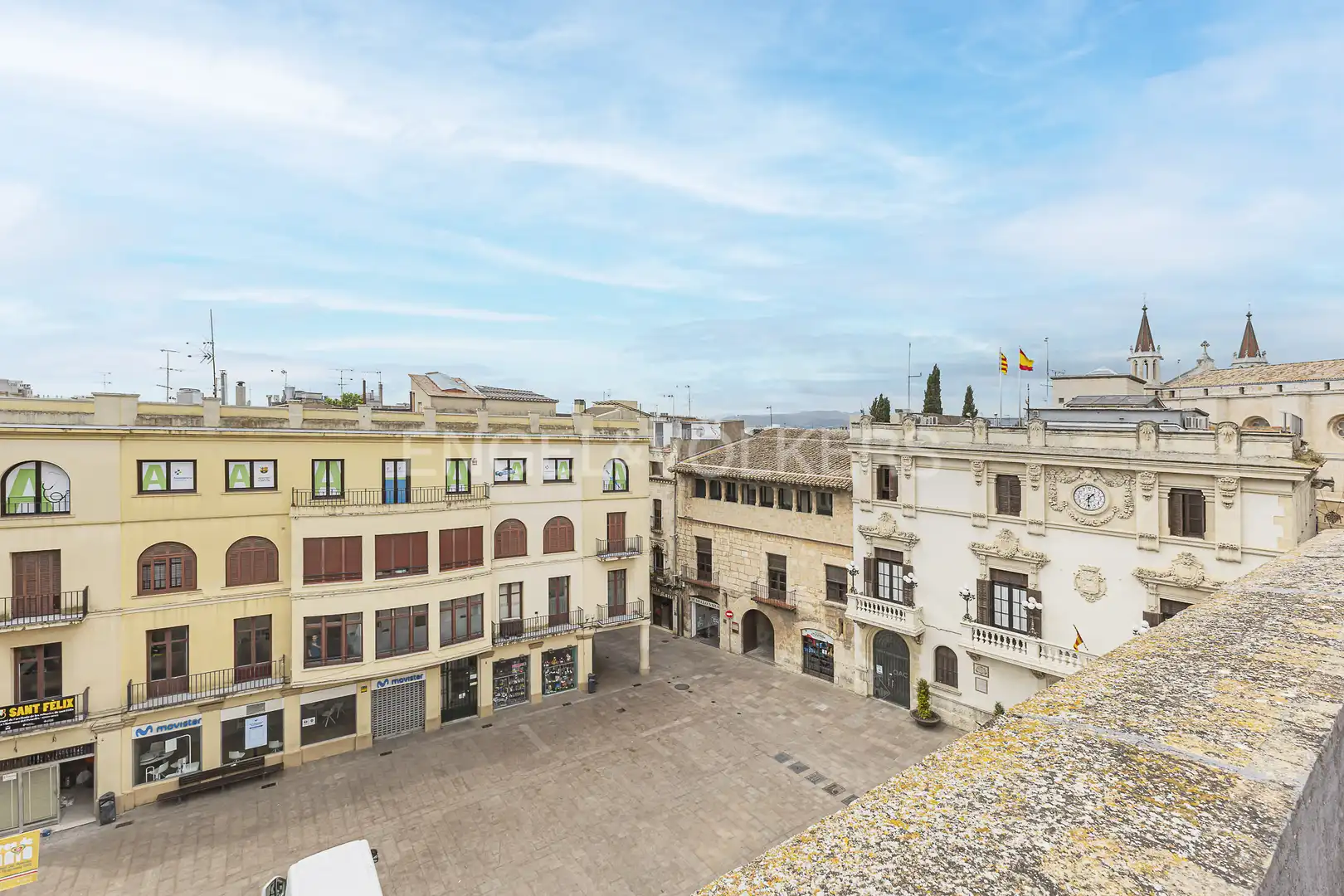 Vista exterior de Edifici en venda en Vilafranca del Penedès