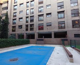 Swimming pool of Flat to rent in  Madrid Capital  with Parquet flooring, Swimming Pool and Furnished