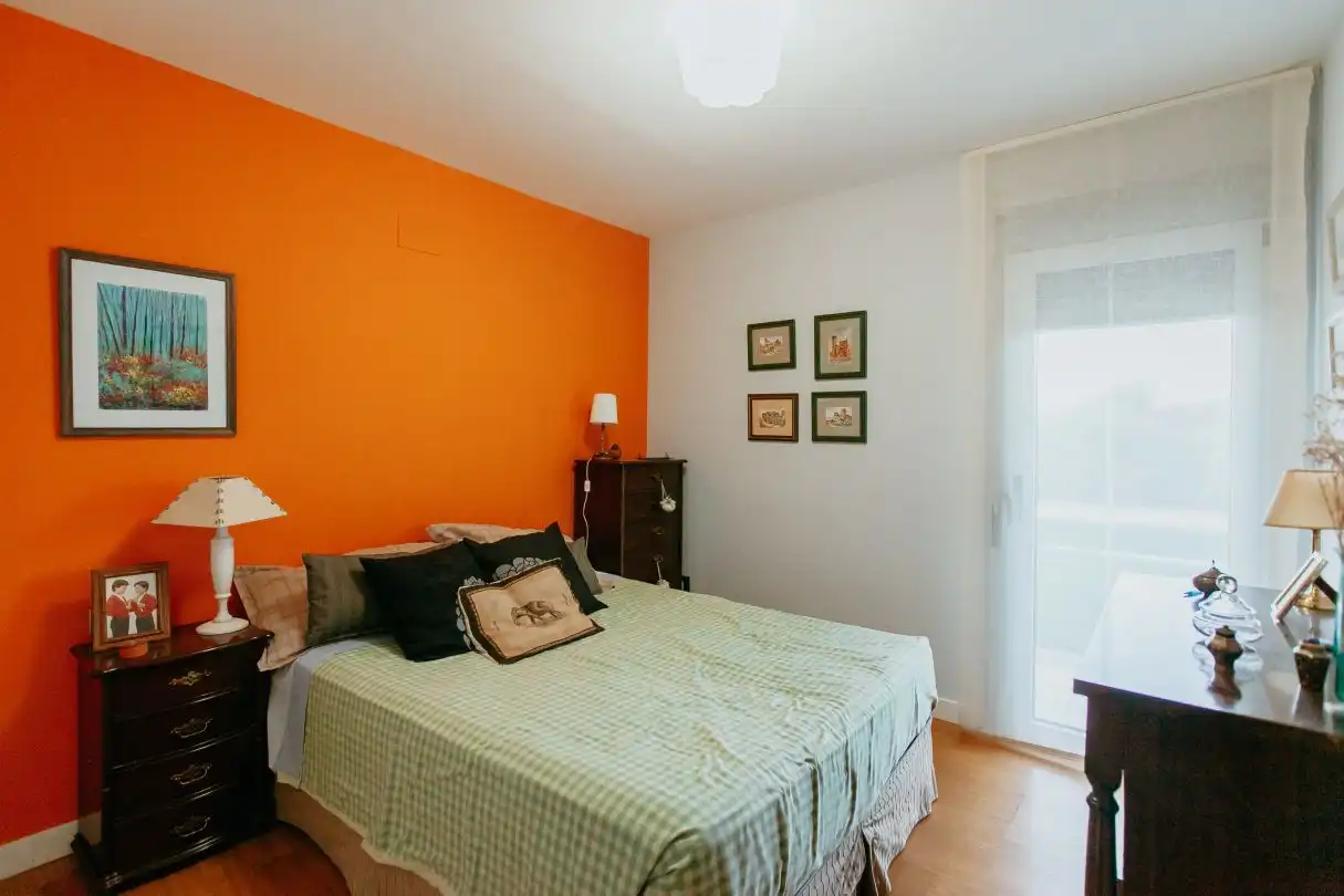 Habitación de Casa o chalet en venta en Huesca con Aire acondicionado, Calefacción y Jardín privado