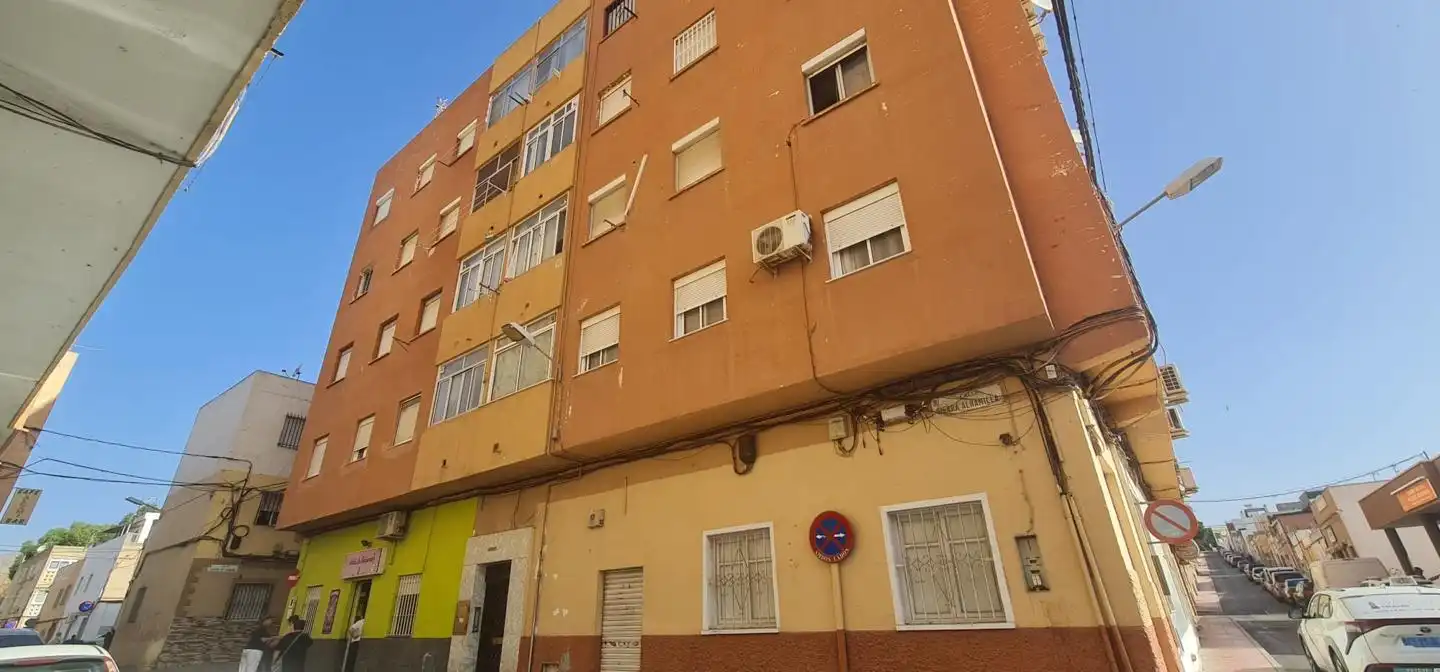 Vista exterior de Piso en venta en Ciudad Jardín - Tagarete - El Zapillo