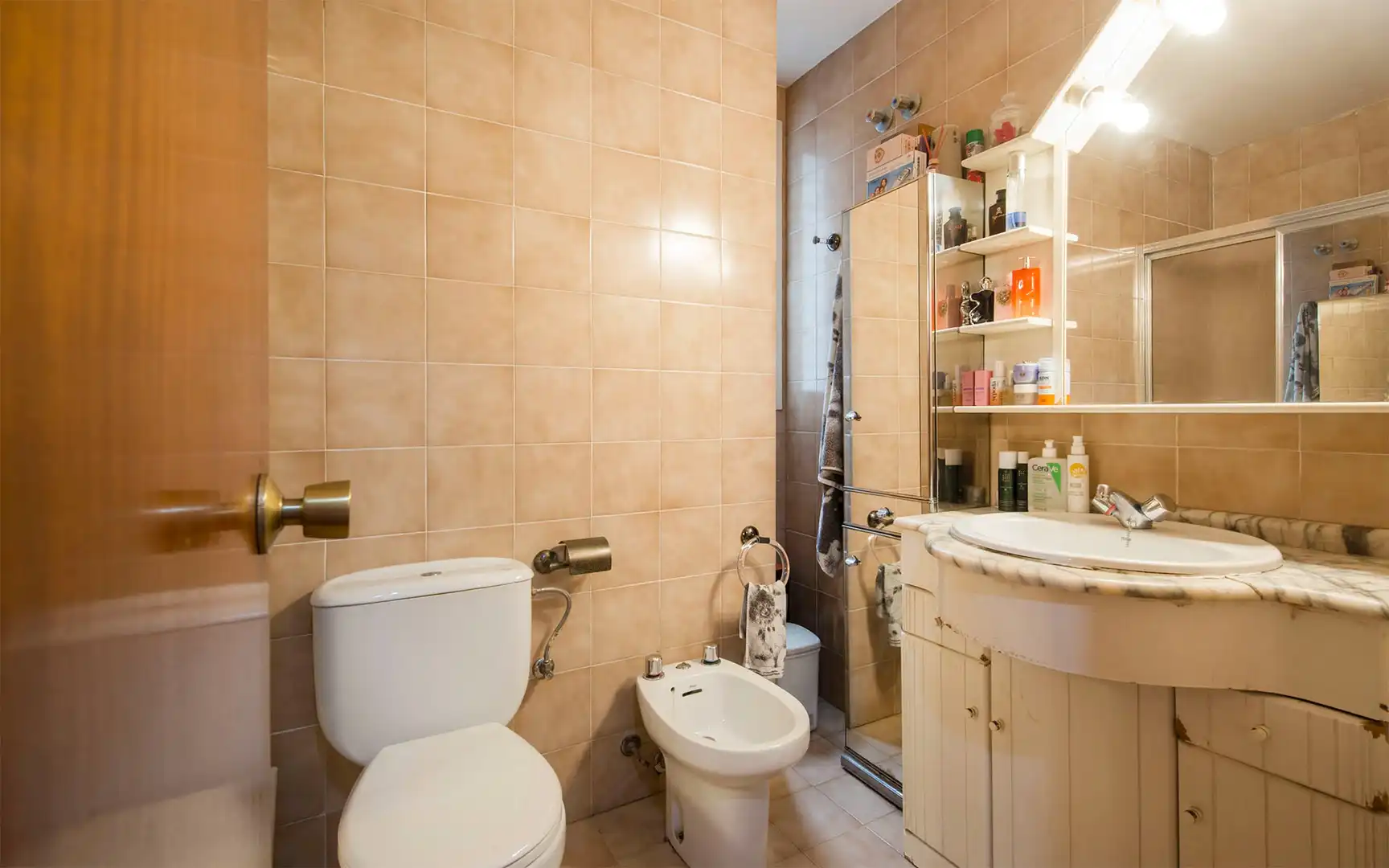 Bathroom of Flat for sale in Barcelona  with Air Conditioner, Heating and Terrace